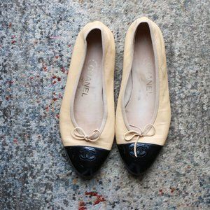 Chanel Classic Ballerina CC Cap Black and Tan Flat